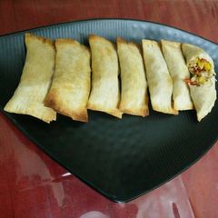 A picture of Pizza pockets.