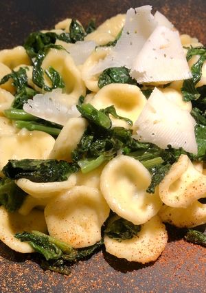 Foto di Orecchiette con le cime di rapa e asiago