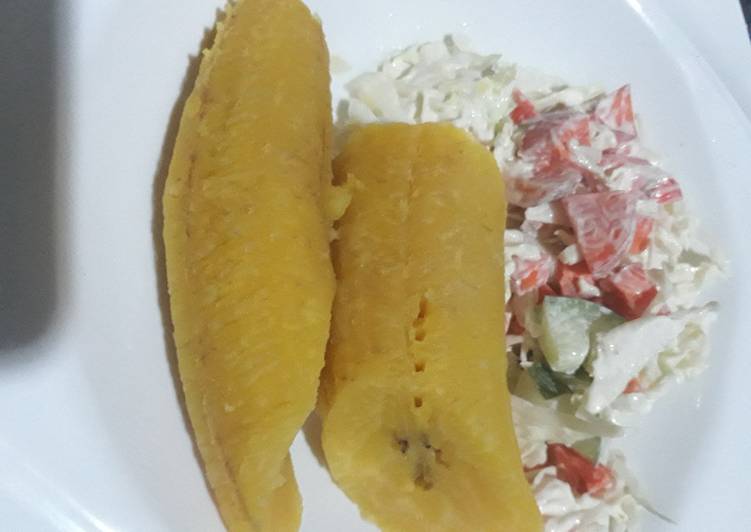 Boiled plantain and coleslaw