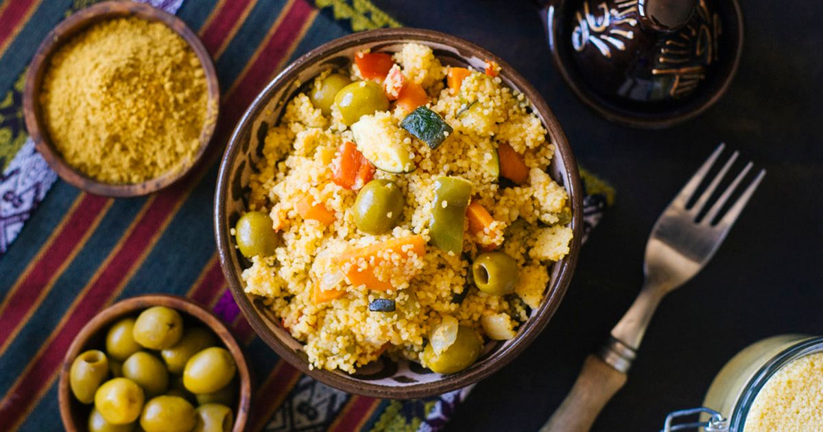 Bowl de cous-cous con sardinas y verduras asadas