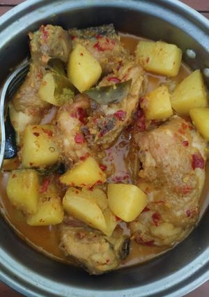 Foto resep Gulai ayam kentang