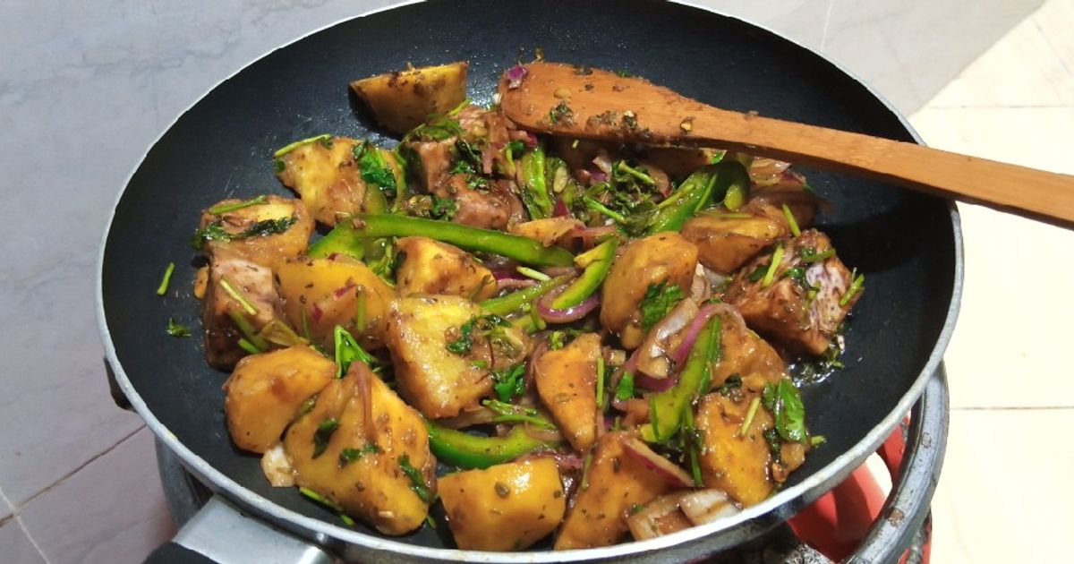 Fried Sweet Potatoes & Arrow Roots Recipe by kay - Cookpad