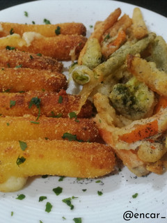 Una foto de Fingers de queso con verduras en tempura congeladas en airfryer