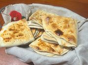 Una foto de pan con grasa con manteca
