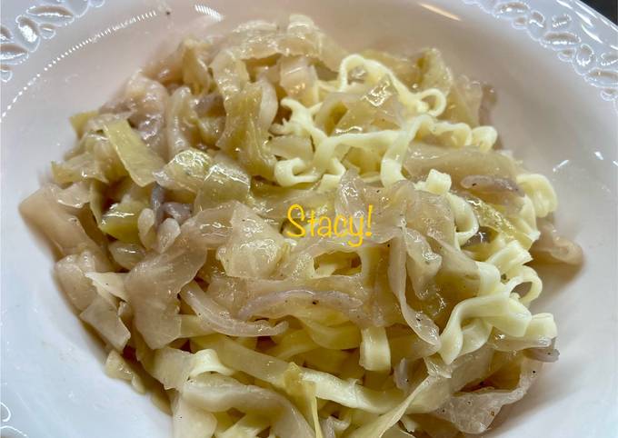 Χαλούσκι (Βουτυρένιο λάχανο και νουντλς αυγού) Haluski (Buttery Cabbage ... Χαλούσκι (Βουτυρένιο λάχανο και νουντλς αυγού) Haluski (Buttery Cabbage ...