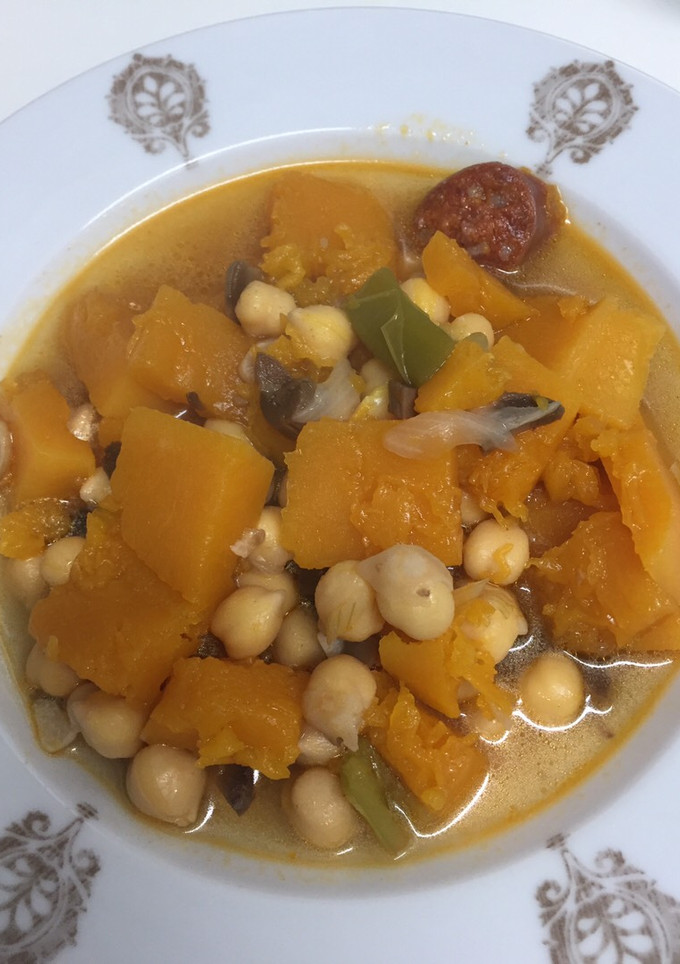 Una foto de Calabaza con garbanzos