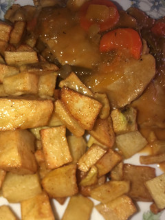 Una foto de Lomo con salsa de verduras