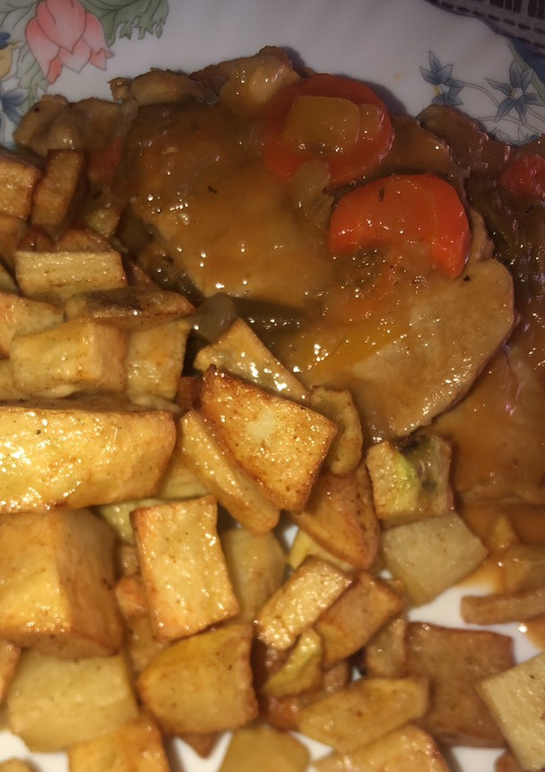 Una foto de Lomo con salsa de verduras