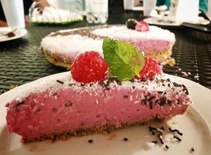 Foto principal de Cheesecake fit de frutos del bosque (proteica y baja en grasas)