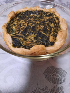 Una foto de Quiche de espinacas, champiñones y pollo