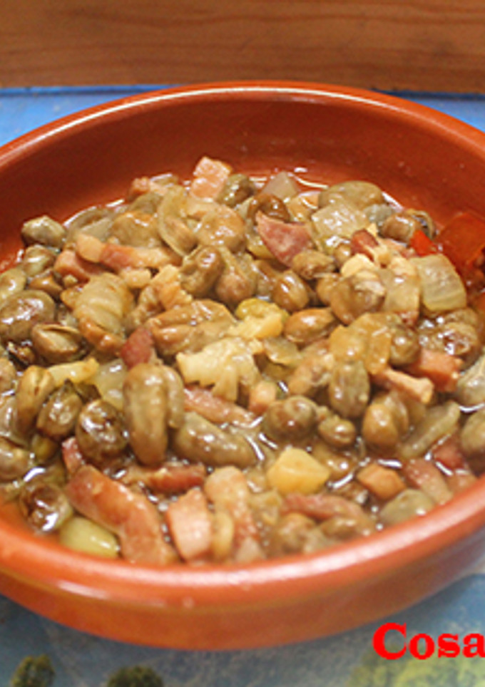 Una foto de Cazuelita de habas con tocino