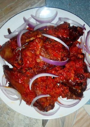 A picture of Peppered chicken.