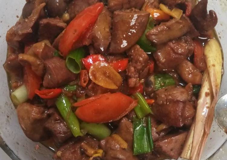 Bumbu Menyiapkan Ati Ampela Saos Tiram, Enak