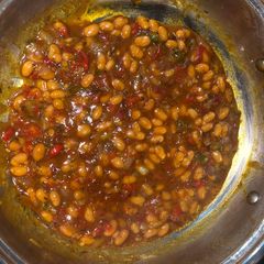 A picture of Baked beans sauce.