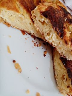 O poză a rețetei Plăcintă din foi yufka la tigaie.