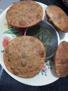 हरे मटर की कचौड़ी (Hare matar ki kachori recipe in Hindi) रेसिपी मुख्य फोटो