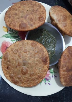 हरे मटर की कचौड़ी (Hare matar ki kachori recipe in Hindi) रेसिपी मुख्य फोटो