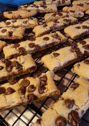 A picture of Chocolate Chip Cookie Sticks.