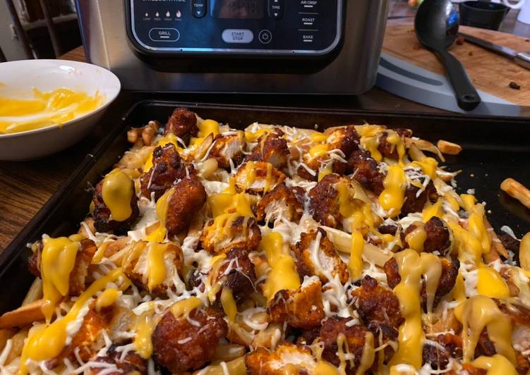 Step-by-Step Guide to Make Award-winning Buffalo chicken and fries (pizza box 1)
