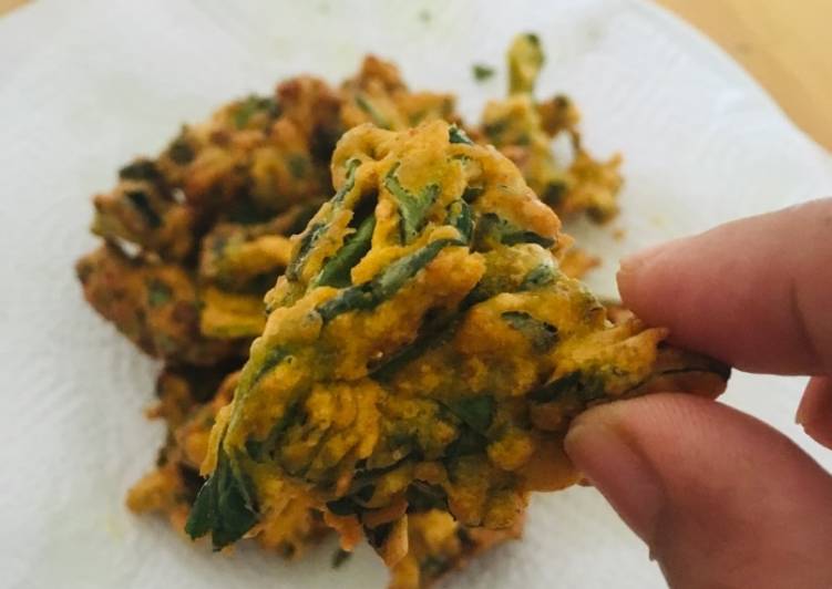 Easiest Way to Make Homemade Palak (spinach) Pakoda/ Fritters