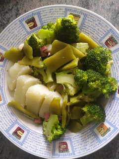 Una foto de Verduras hervidas con jamón