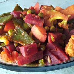 A picture of Mixed vegetable curry.