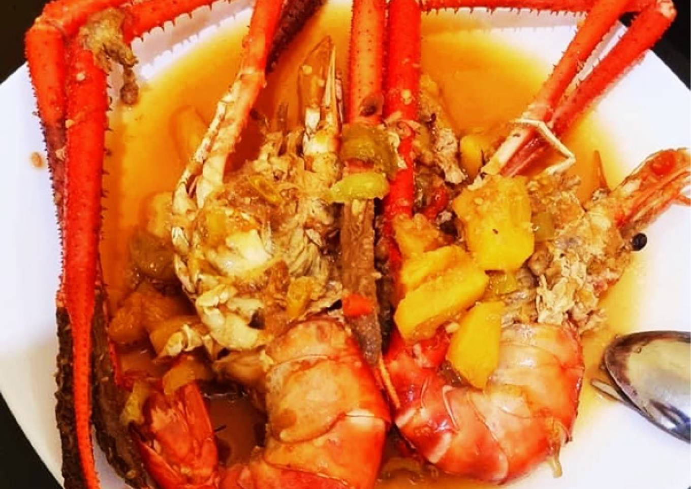 Udang galah saus lemon nanas