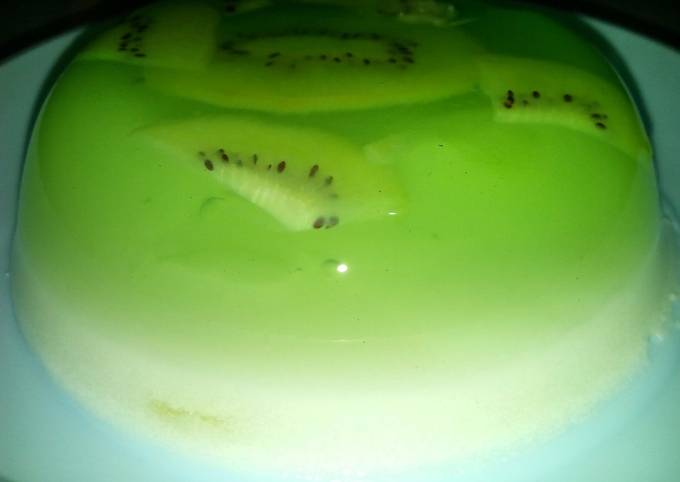 Puding Susu Melon Topping Kiwi Seger