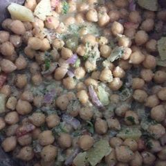 A picture of Channa chaat.