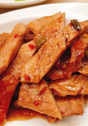 Hình của món Món chay thường ngày| Cốt lết chay rim tương ớt.
