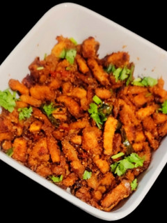கல்யாண வீட்டு சேனைக் கிழங்கு வறுவல் (Elephant yam fry recipe in tamil) செய்முறை முக்கிய புகைப்படம்
