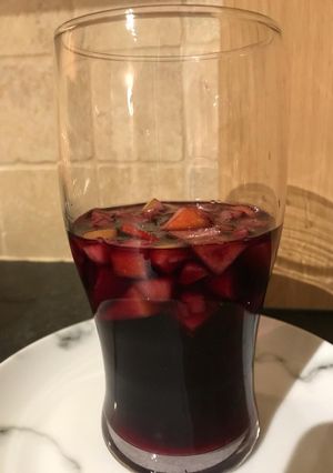 A picture of Easy 10 Minutes Sangria.