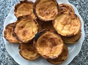 Una foto de como hacer pasteles con hojaldre