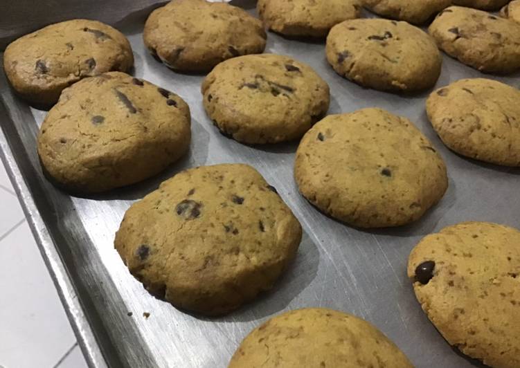 Gluten Free Chocolate Chip Cookie