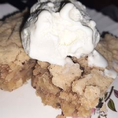 A picture of Apple crumble blondie.