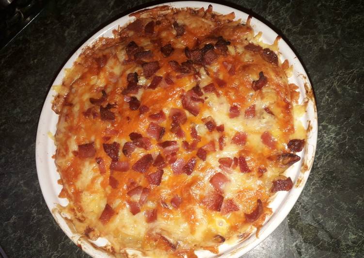 Simple Way to Prepare Ultimate Cheese and bacon pasta bake