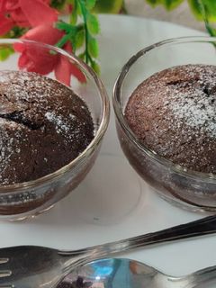 आटा से बना चॉकलेट कटोरी केक (Aata se bana chocolate katori cake recipe in Hindi) रेसिपी मुख्य फोटो