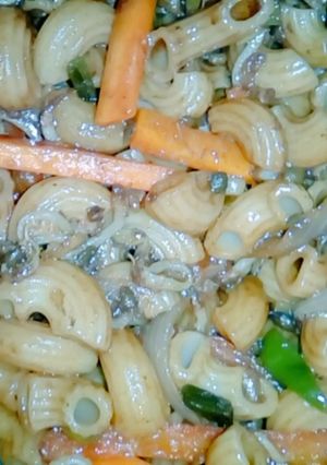 Una foto de Fideos chaufa mi manera.