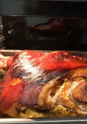 Una foto de Pierna de Cerdo al horno