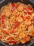 Macarrão ao pomodoro com camarão