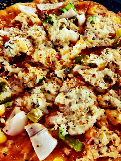 गार्लिक पिज़्ज़ा (garlic pizza recipe in Hindi) रेसिपी मुख्य फोटो