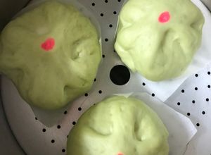 Hình của món Bầu bí lười đủ thứ ^^nay cuối tuần lại mưa nên làm vài cái bánh bao cho cả nhà thưởng thức.