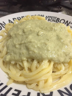 Una foto de Fideos caseros con Pesto de arvejas