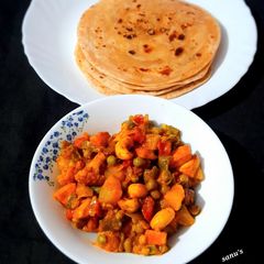 A picture of Kolhapuri Mixed Veg Curry.