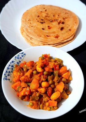 A picture of Kolhapuri Mixed Veg Curry.