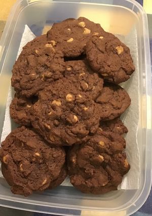 A picture of Chocolate peanut butter cookies #mycookbook.