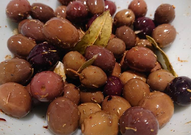 Simple Way to Make Ultimate Marinated Olives
