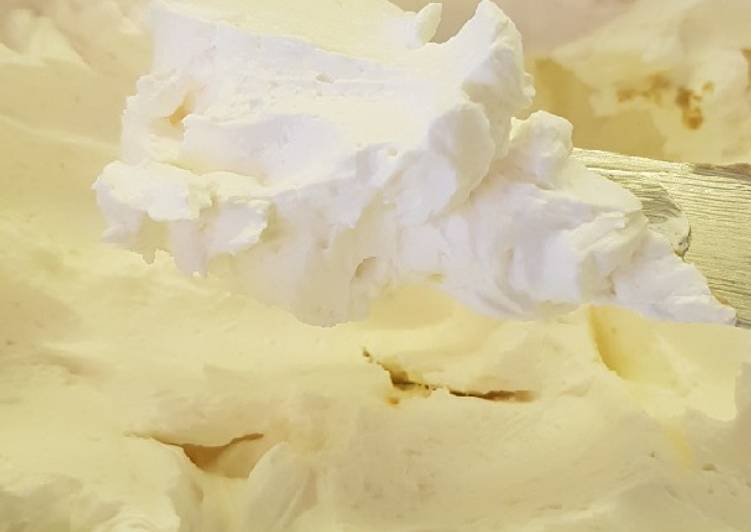 Langkah Mudah untuk Membuat Buttercream Simple yang Bikin Ngiler