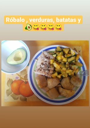 Una foto de Róbalo asado con especias