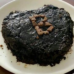 A picture of Chocolate brown cake.